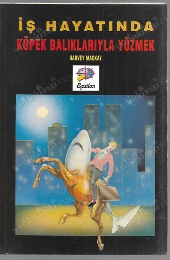 İş Hayatında Köpek Balıklarıyla Yüzmek